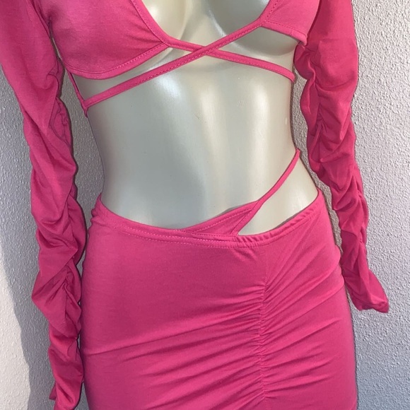 Clothing - Picture 14 of 16